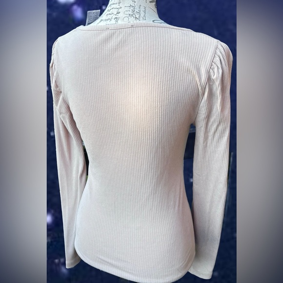 J. Crew Scoop-Neck Ribbed Top
Medium
New with Tag / Never Worn
Pale Pink - Picture 7 of 10